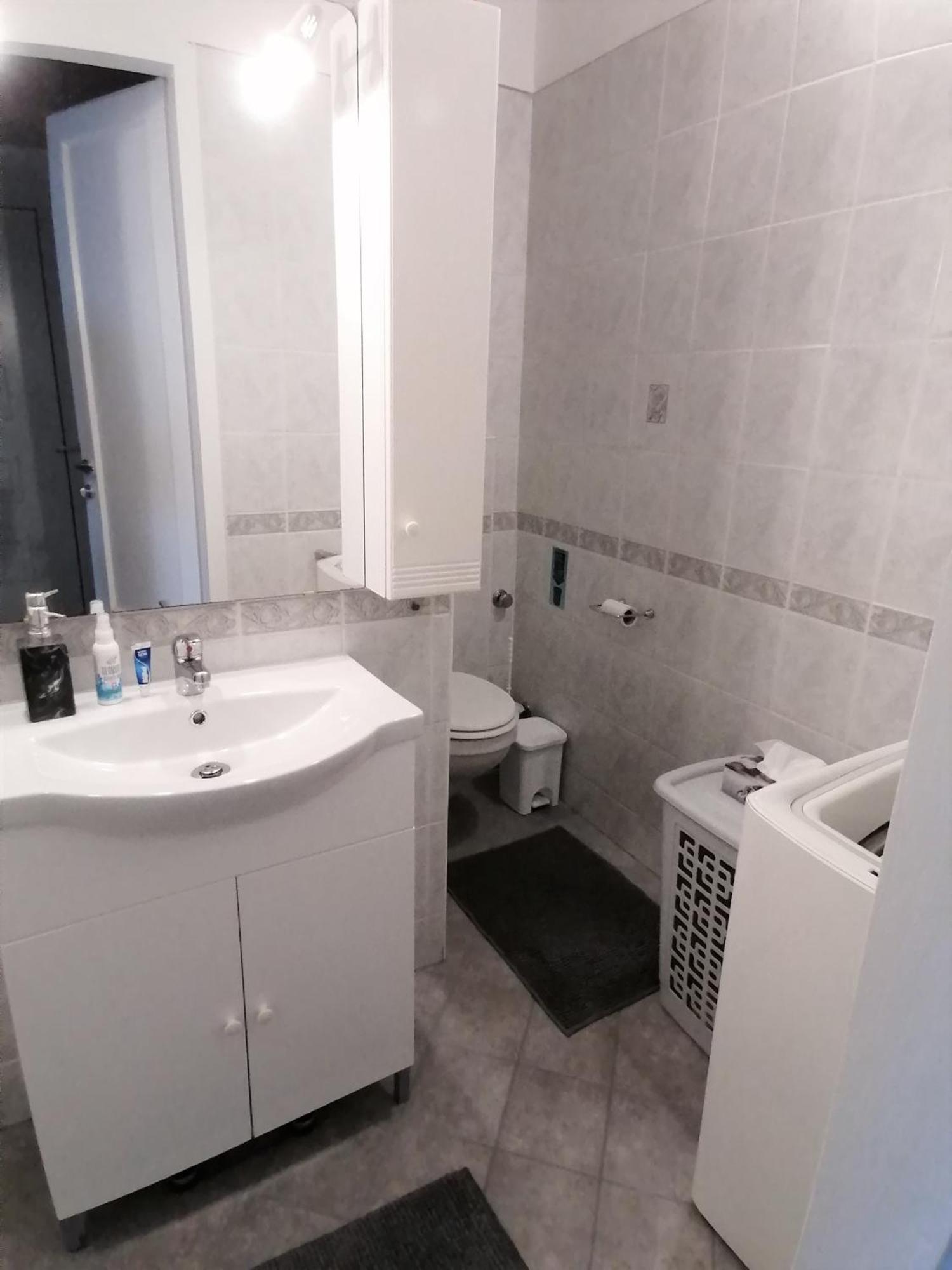 A Jump From Downtown Apartment Будапеща Екстериор снимка
